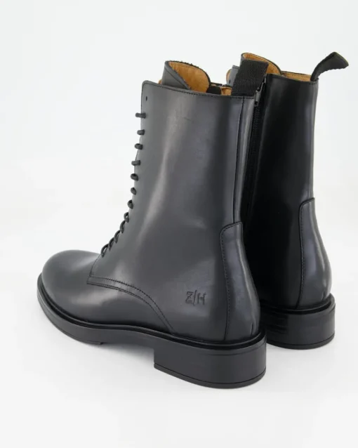 A8776-01 Stiefeletten in Schwarz