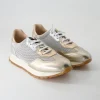 CHV253869 Sneaker in Gold