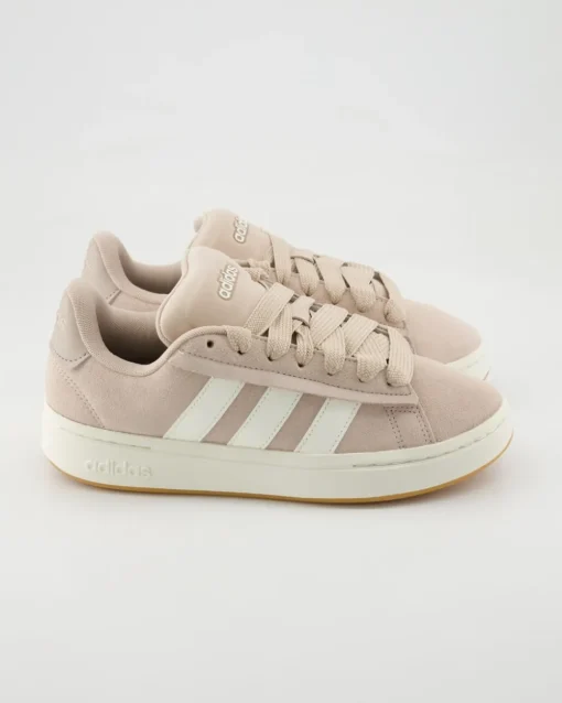Grand Court Alpha Sneaker in Rosa