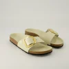 Madrid Big Buckle Pantoletten in Beige