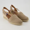 Maika Serraja Wedges in Beige