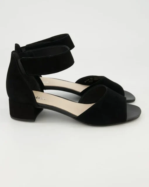 21.740.17 Sandalen in Schwarz