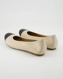 64.126.12 Ballerinas in Beige