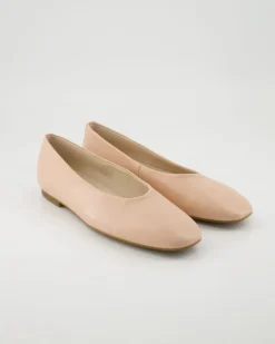 64.140.22 Ballerinas in Beige