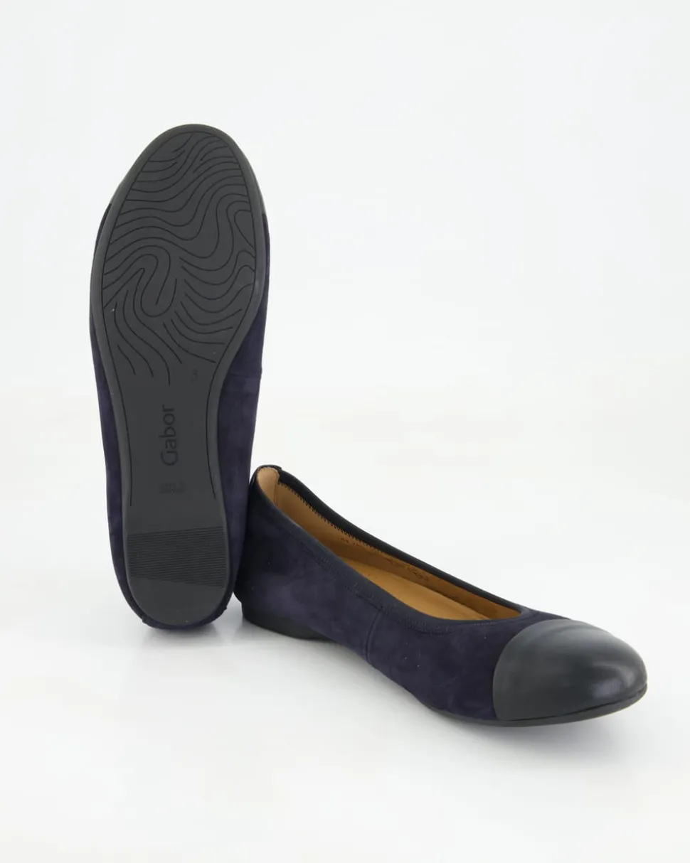 64.126.16 Ballerinas in Blau