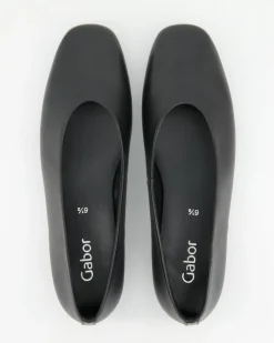 64.140.27 Ballerinas in Schwarz