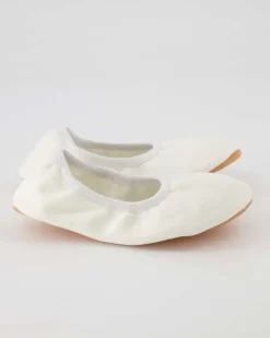 060-01 Ballerinas in Weiß