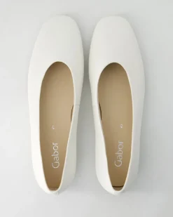 64.140.20 Ballerinas in Weiß