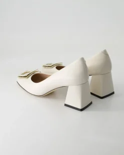 6561 Pumps in Beige