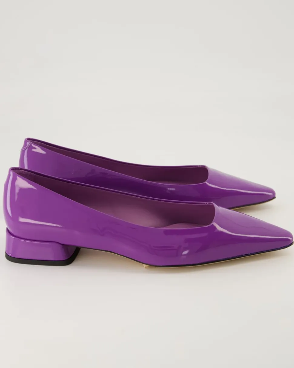 2507 Pumps in Lila
