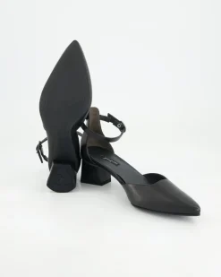 3820 Pumps in Schwarz