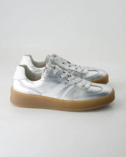 66.435.80 Sneaker in Silber