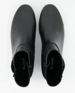 52.714.67 Stiefeletten in Schwarz