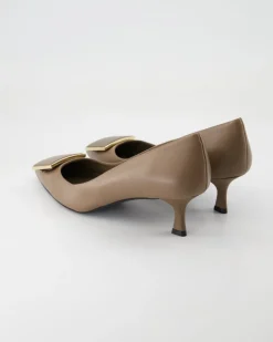 A0139 Pumps in Braun