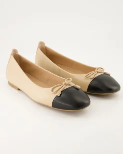 Belle Ballerinas in Beige