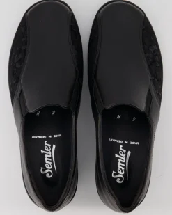 Birgit Slipper in Schwarz