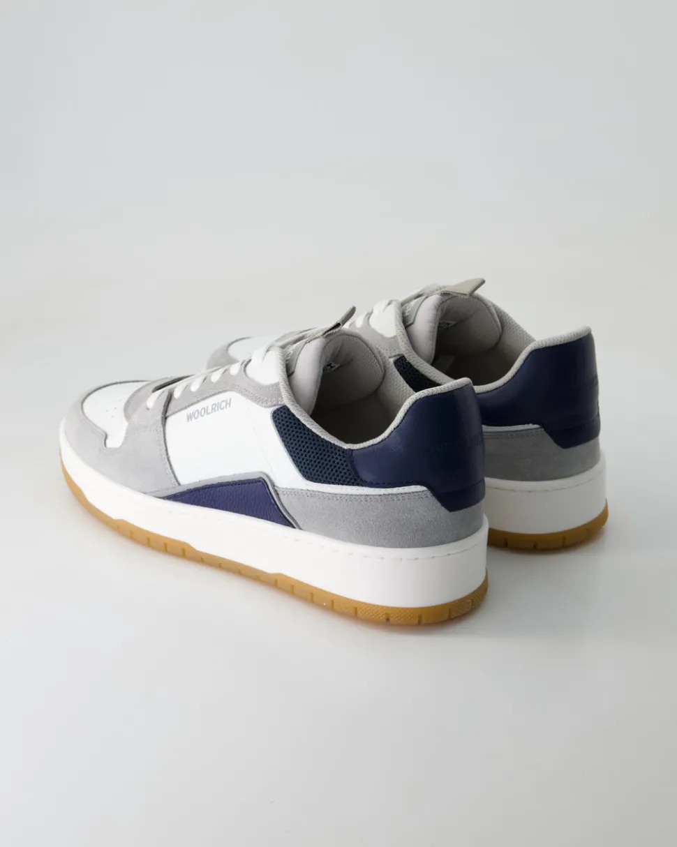 Classic Basketball Sneaker in Grau
