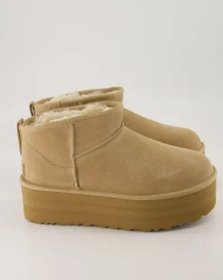 Classic Ultra Mini Platform Winterschuhe in Beige