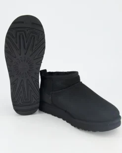 Classic Ultra Mini Winterschuhe in Schwarz