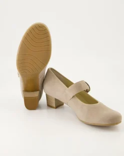 Cleo Pumps in Beige
