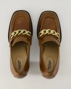 I205060D Pumps in Braun