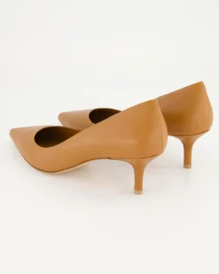 M0205 Pumps in Braun