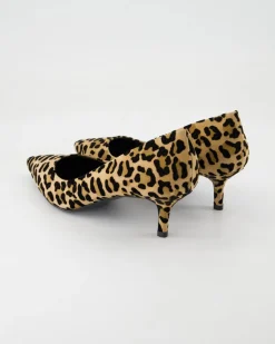 M0205 Pumps in Braun