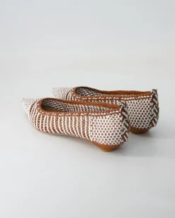 N818-405 Ballerinas in Braun