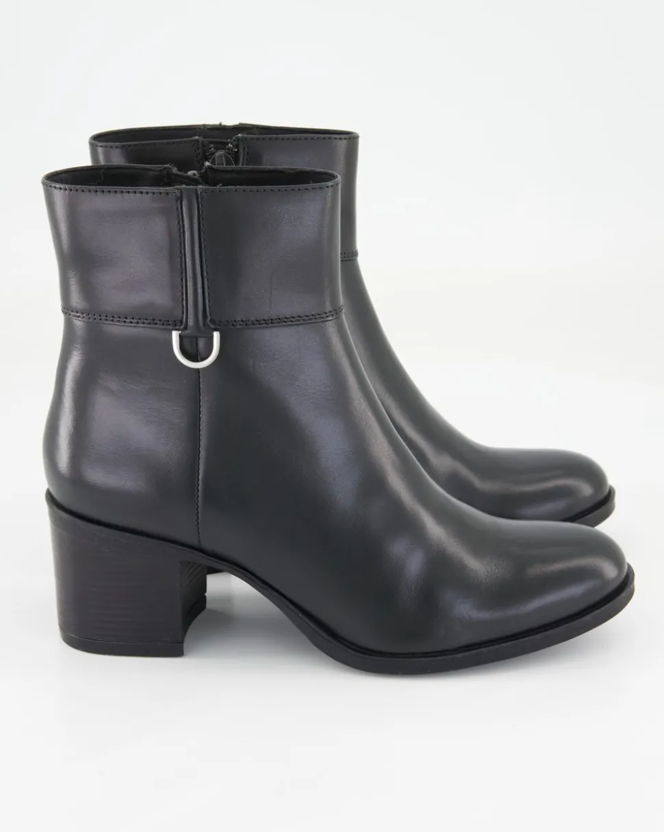 New Asheel Stiefeletten in Schwarz