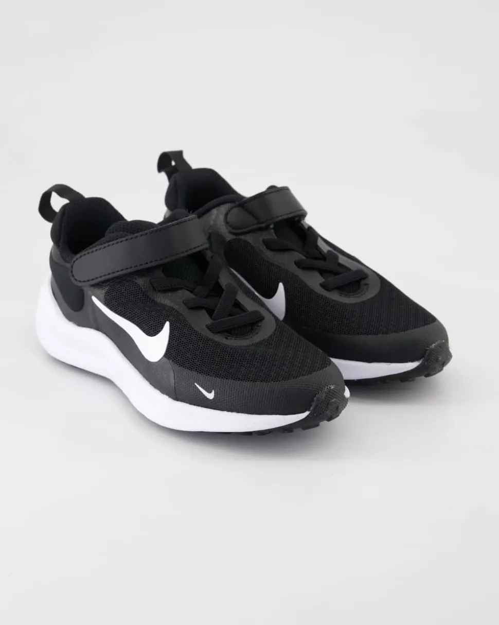 Nike Revolution 7 Sneaker in Schwarz