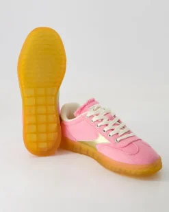 Nixie Sneaker in Pink