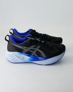 Novablast 5 Sportschuhe in Schwarz