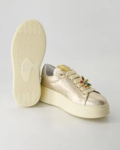 PIA Sneaker in Gold