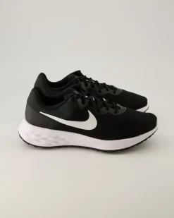 Revolution Sneaker in Schwarz