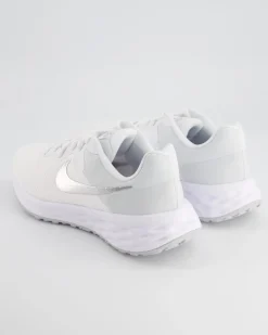 Revolution Sportschuhe in Weiß