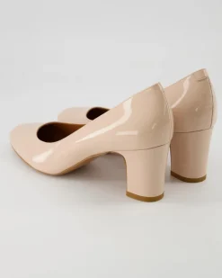 Robin Pumps in Beige