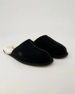 Scuff Hausschuhe in Schwarz