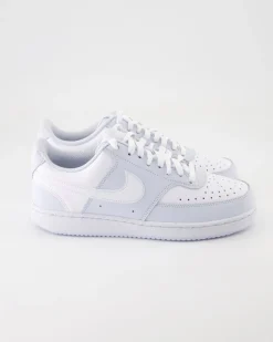 W Nike Court Vison Lo Sneaker in Grau