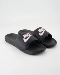 W Nike Victori Pantoletten in Schwarz