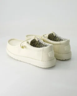 Wally Stretch Sneaker in Beige