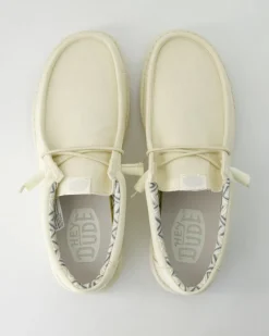 Wally Stretch Sneaker in Beige